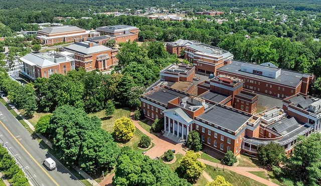 Transnational University (Education)